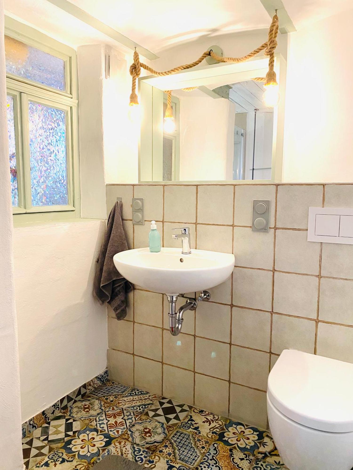 Ganze Wohnung - Erdgeschoss - Sehr Ruhig - Hundefreundlich - Regendusche - Bodenheizung - Kueche - Easy Check-In Mit Schluesselbox Nehren  Exteriér fotografie